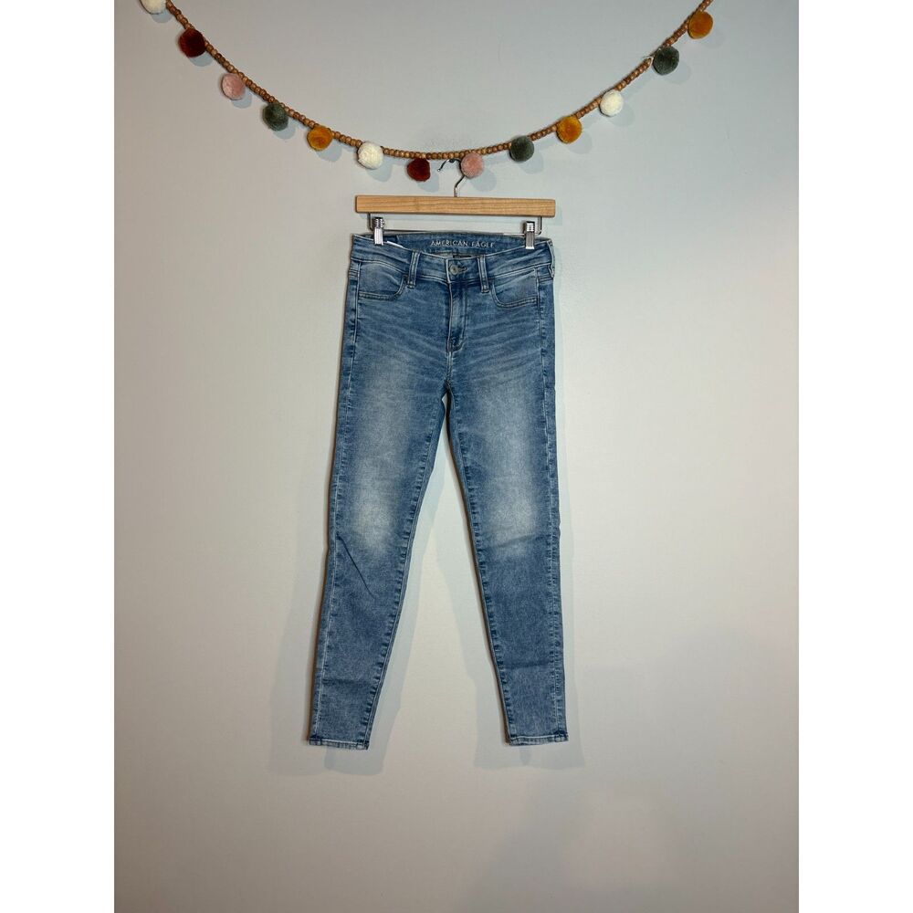 American Eagle medium wash Jegging jeans
